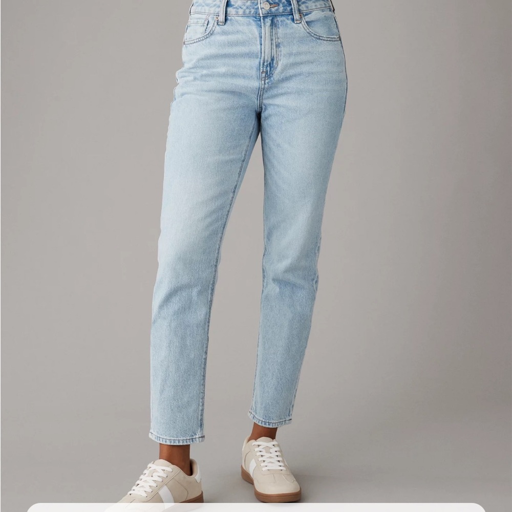 American Eagle Outfitters Light Wash Ankle Jeans